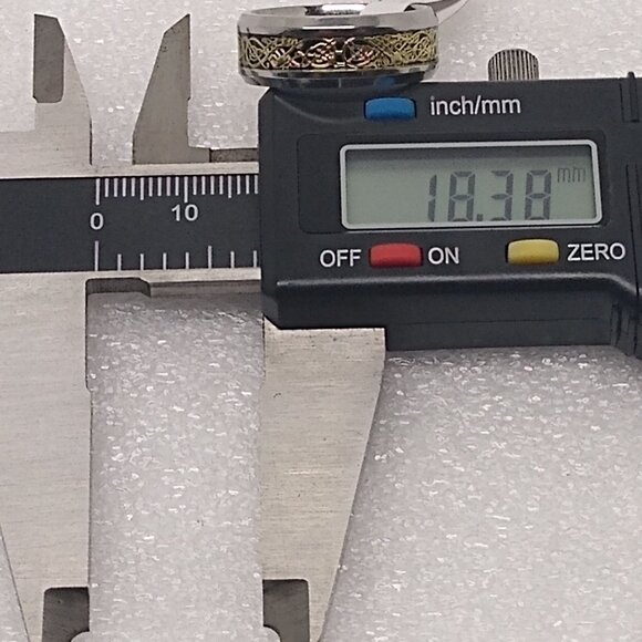 Celtic Dragon Gold Knot On Black Resin Inlay Ring Siz 8.25 Width 8mm Unisex NWOT - Picture 5 of 6